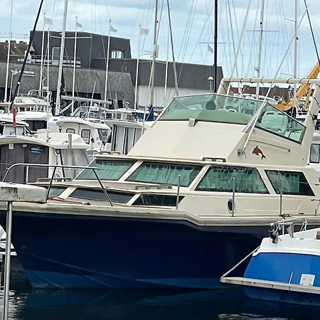 Bateau Lydia Уистреам
