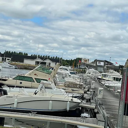 Ботель Bateau Lydia